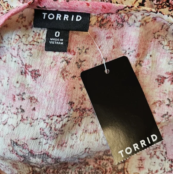 TORRID Mini Washable Long-Sleeve Gauze Tunic Dress in Medallion Pink, Size Large - Picture 12 of 12